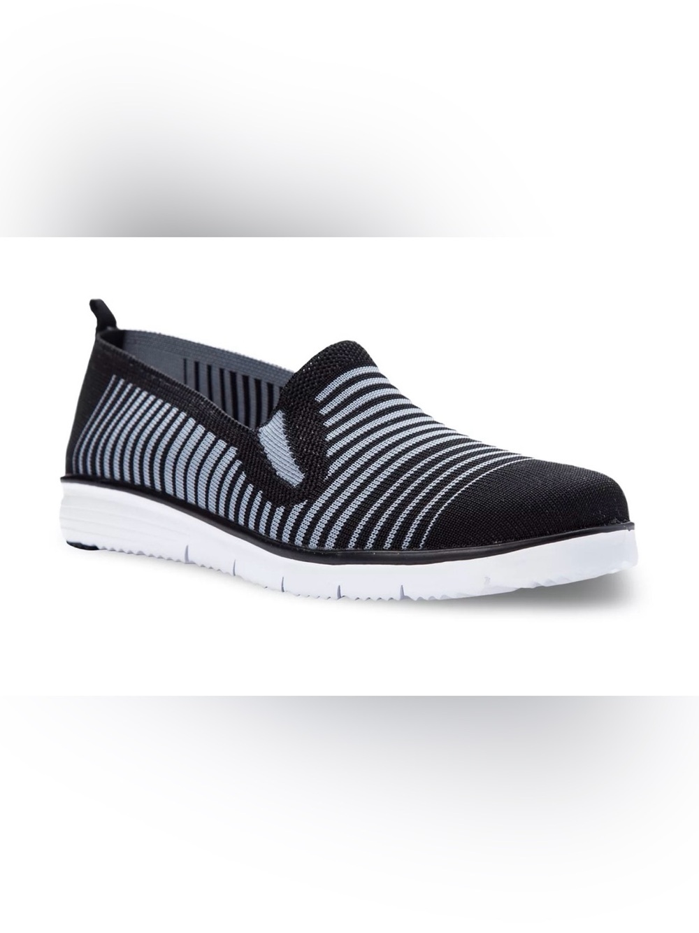 Propet Travel Fit Slip-On in Black and Light Gray Size 6
